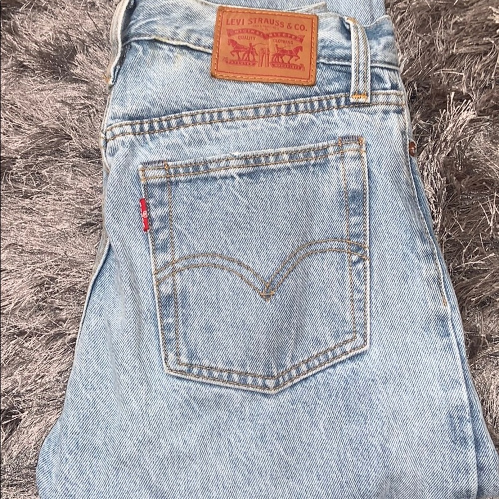 High waisted levis